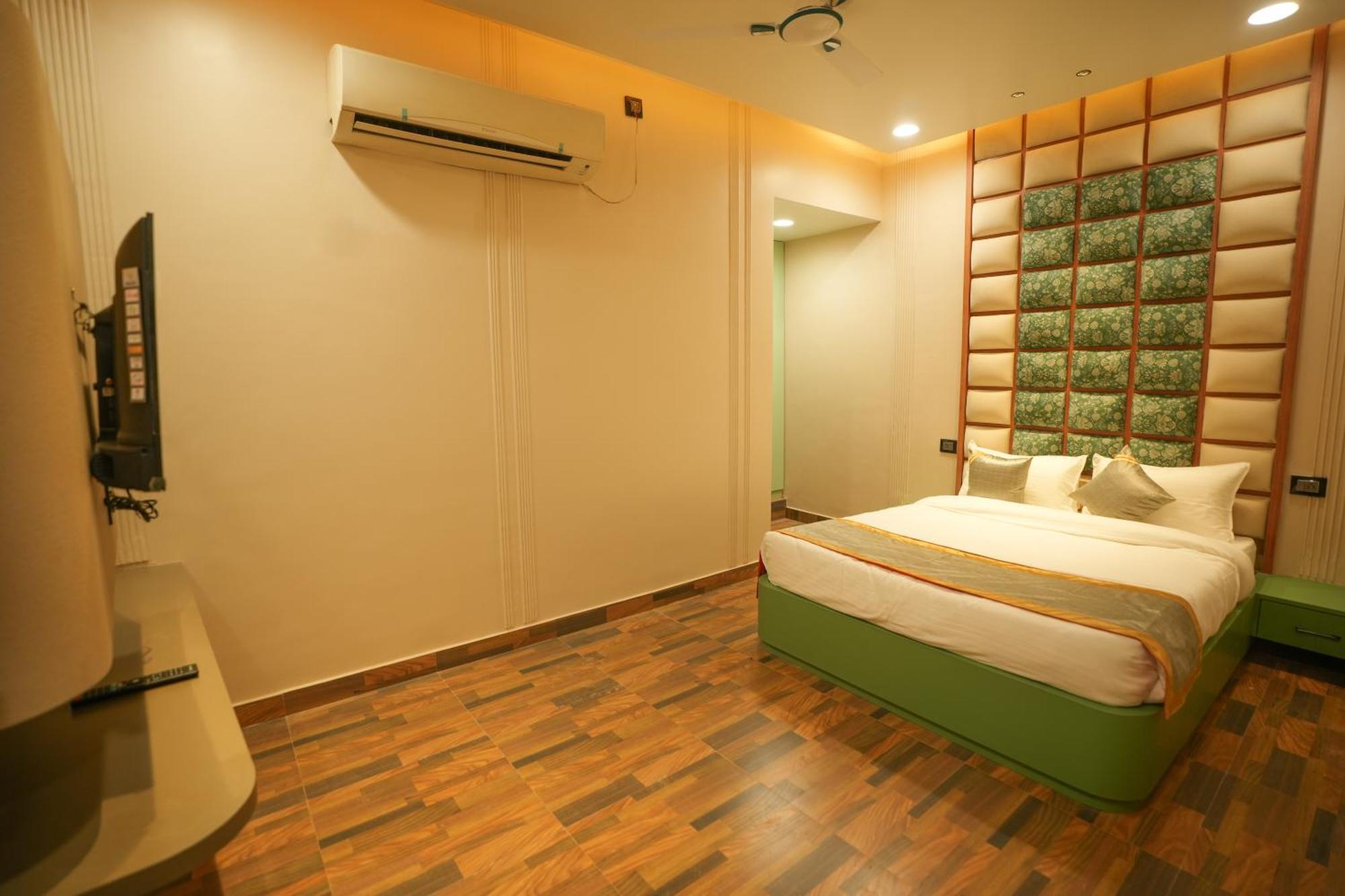 Dashrath Inn Near Ramjanmbhoomi Ayodhya Екстер'єр фото