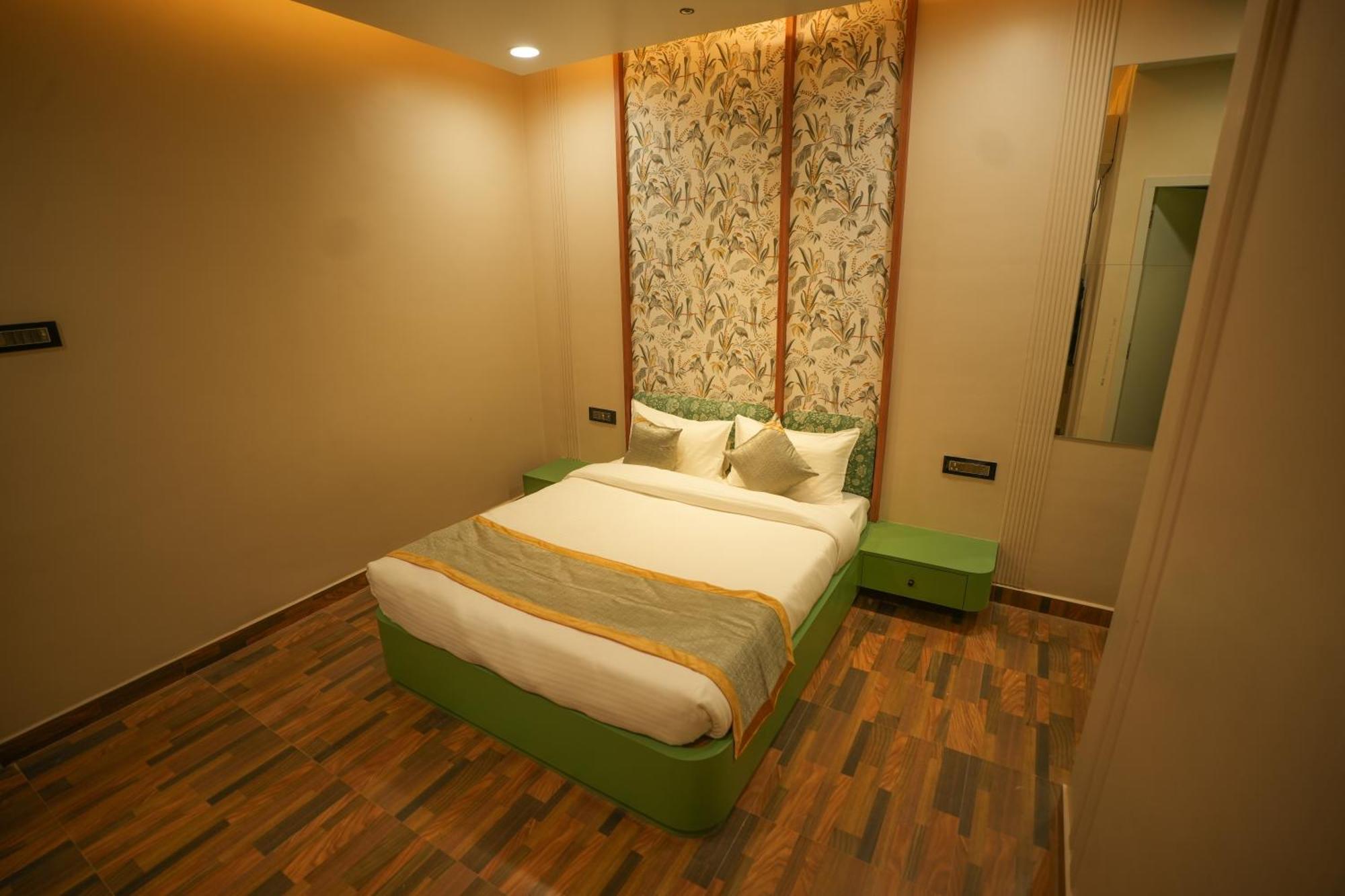 Dashrath Inn Near Ramjanmbhoomi Ayodhya Екстер'єр фото