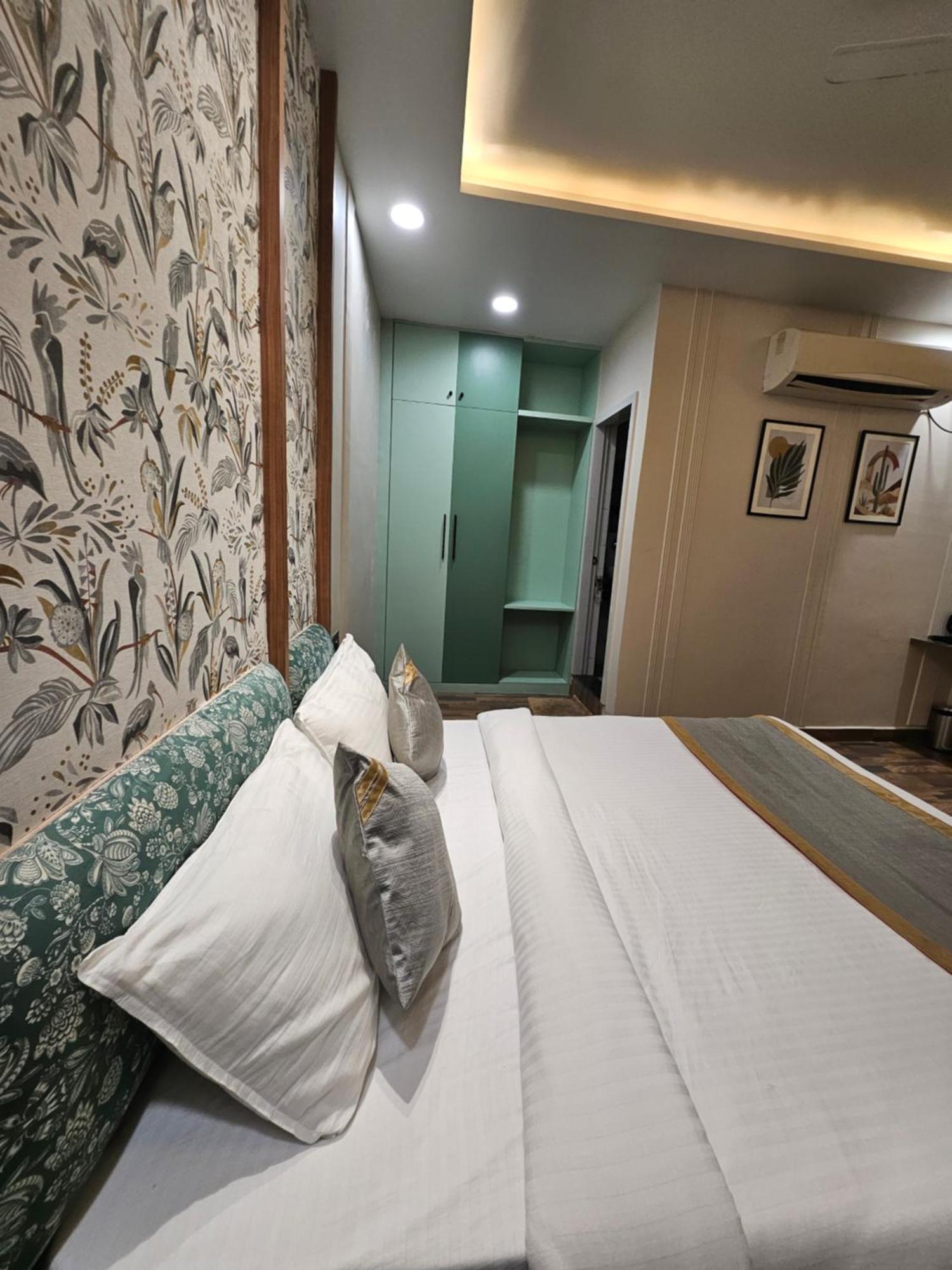 Dashrath Inn Near Ramjanmbhoomi Ayodhya Екстер'єр фото